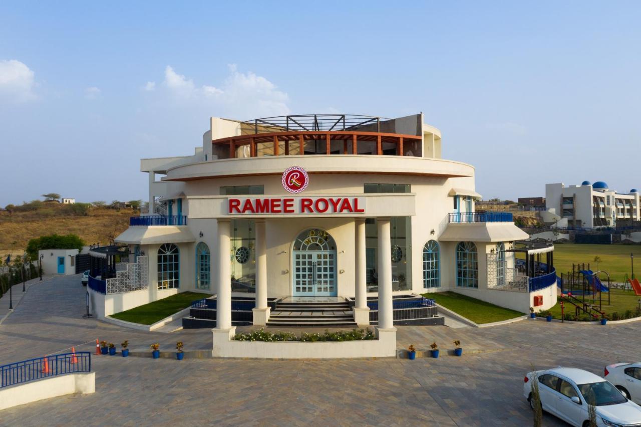 Ramee Royal Resort & Spa - Удайпур Экстерьер фото